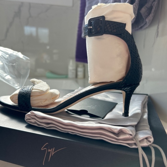 Shoes - Picture 2 of 3